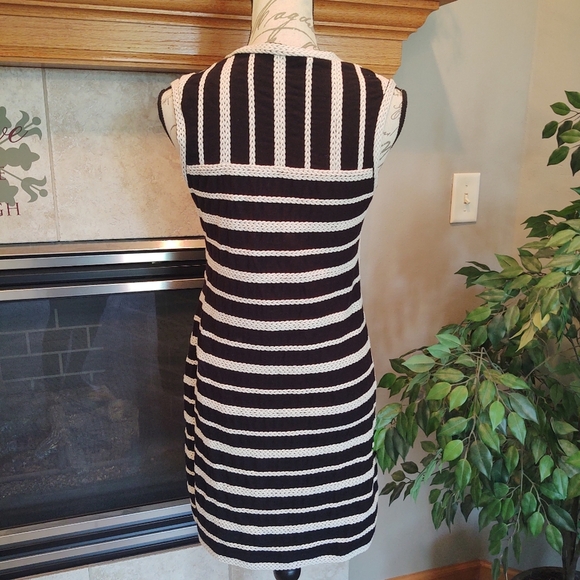 Max Studio Medium Stripped Sleeveless Dress! - Picture 6 of 9